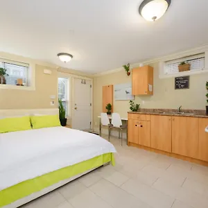 https://oakridge-cozy-guesthouse.vancouver-hotels-bc.net
